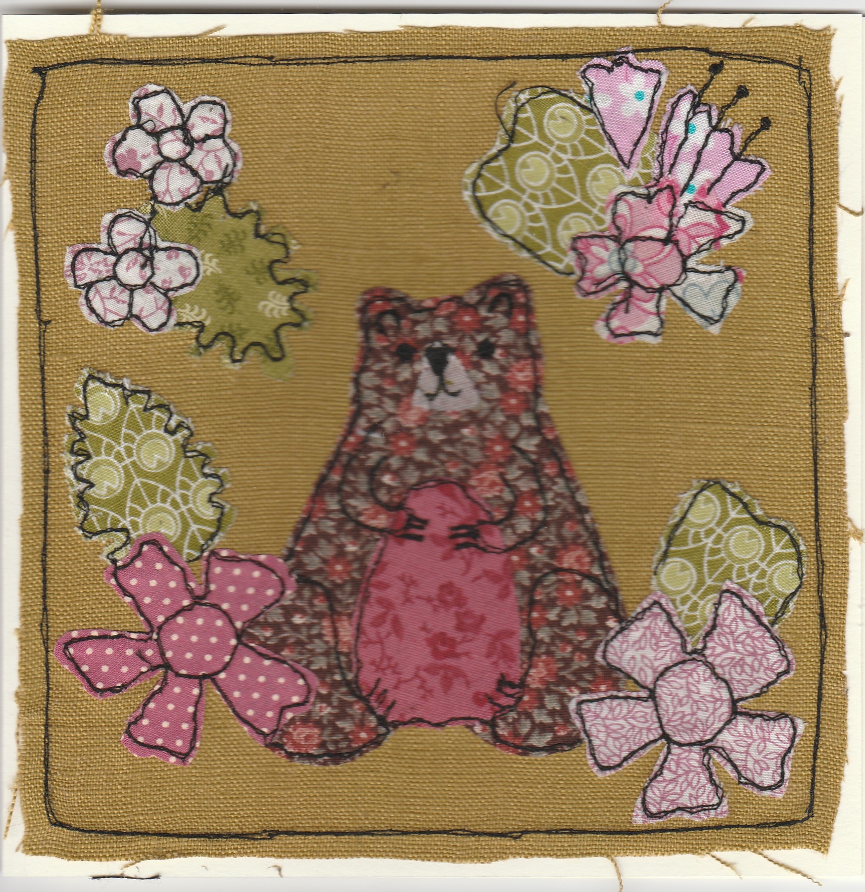 Freehand machine sewn gift card with bear surrounded by flowers